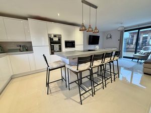 Photo 13- click for photo gallery